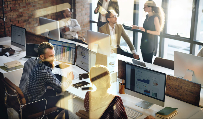 <top>06</top><span>Усилите <b>конкурентное преимущество</b></span>